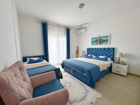 Izdavanje, dvosoban stan, 70m², Bečići, Budva - image 4