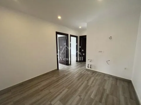 Prodaja, kuća, 155m², Bar, Crna Gora - image 9