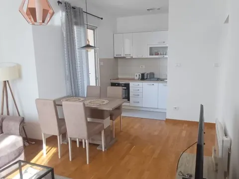 Rent, one bedroom apartment, 45m², City Kvart, Podgorica - image 2