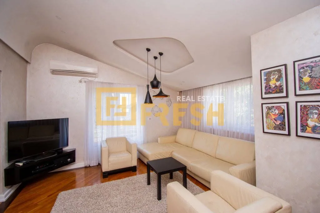 Rent, house, 320m², Gornja Gorica, Podgorica