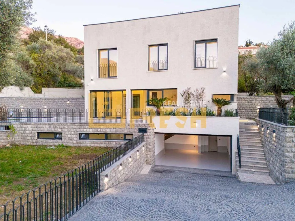 Sale, house, 240m², Budva, Crna Gora