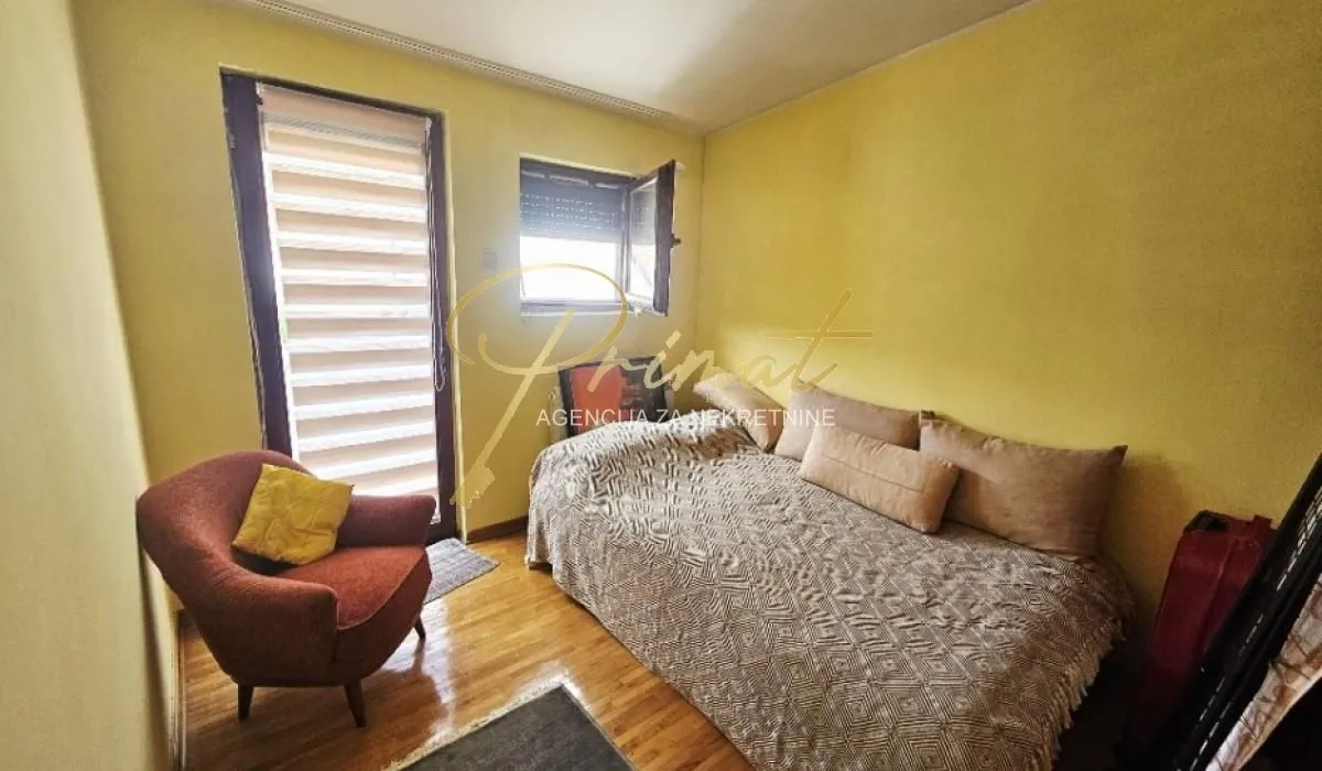 Prodaja, četvorosoban stan, 74m², Palilula Sve Podlokacije, Beograd
