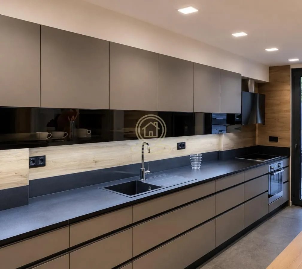 Rent, three bedroom apartment, 93m², Stari Grad, Beograd