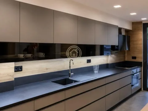 Rent, three bedroom apartment, 93m², Stari Grad, Beograd - image 14