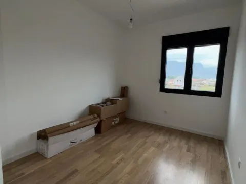 Prodaja, trosoban stan, 90m², Zagorič, Podgorica - image 9