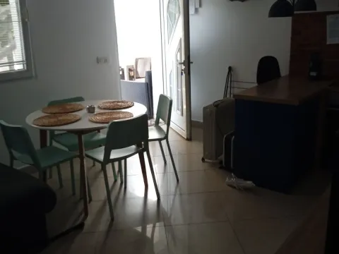 Rent, one bedroom apartment, 50m², Lepetani, Tivat - image 1