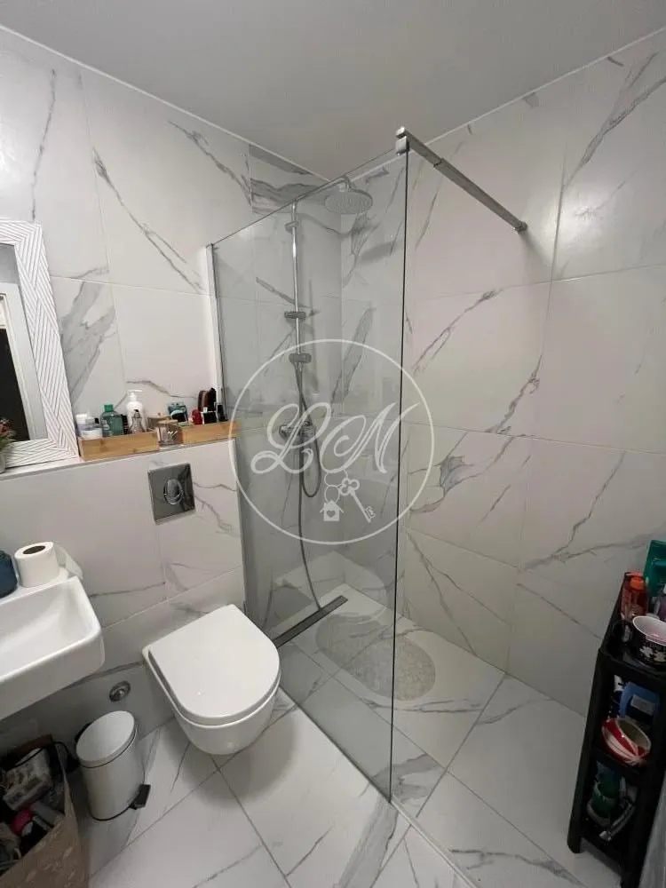 Prodaja, trosoban stan, 71m², Zemun Sve Podlokacije, Beograd
