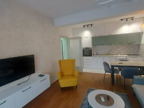 Izdavanje, dvosoban stan, 70m², Zabjelo, Podgorica - image 3