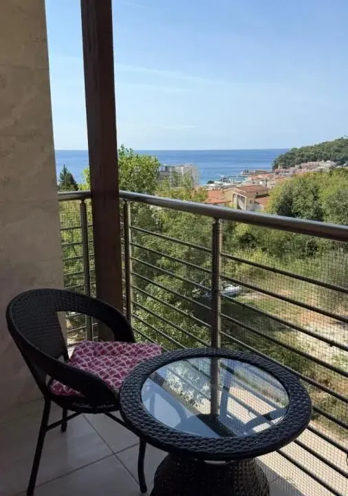 Prodaja, dvosoban stan, 61m², Petrovac, Budva