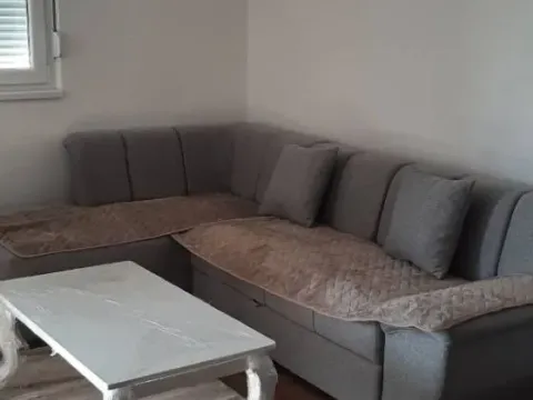 Izdavanje, jednosoban stan, 45m², Stari Aerodrom, Podgorica - image 4