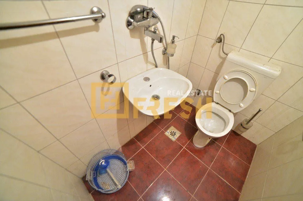 Prodaja, kuća, 80m², Centar, Podgorica