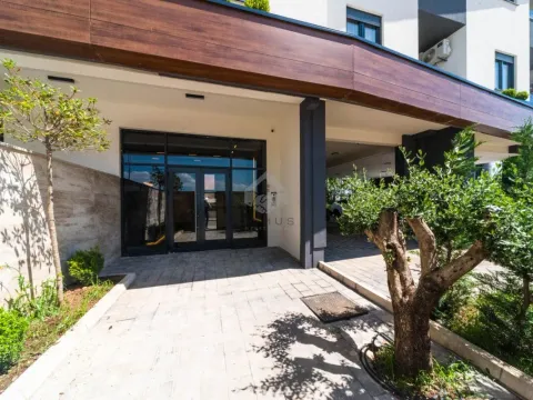 Izdavanje, stan, 24m², Zabjelo, Podgorica - image 9