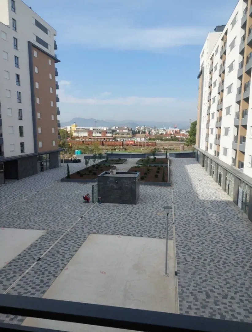 Izdavanje, jednosoban stan, 46m², Stari Aerodrom, Podgorica