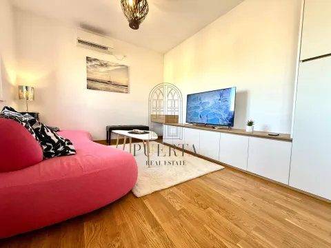Rent, one bedroom apartment, 49m², City Kej, Podgorica - image 2