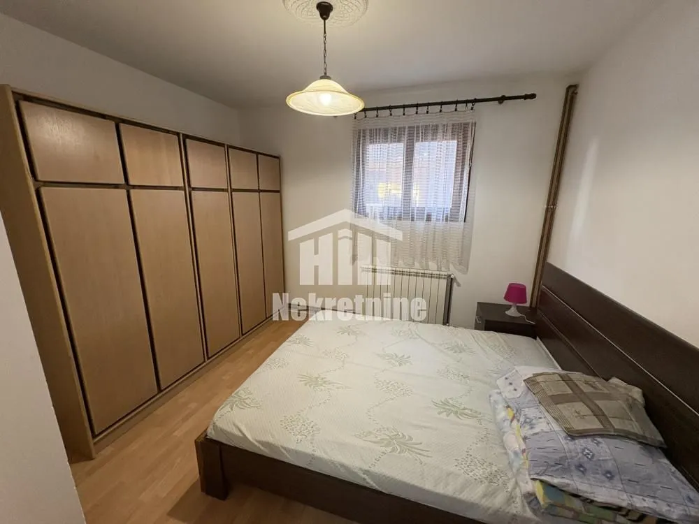 Prodaja, trosoban stan, 71m², Zemun Kalvarija, Zemun Sve Podlokacije