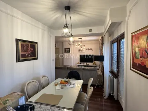 Izdavanje, trosoban stan, 89m², Stari Grad, Beograd - image 15