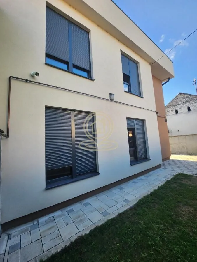 Prodaja, kuća, 235m², Telep, Novi Sad Sve Podlokacije