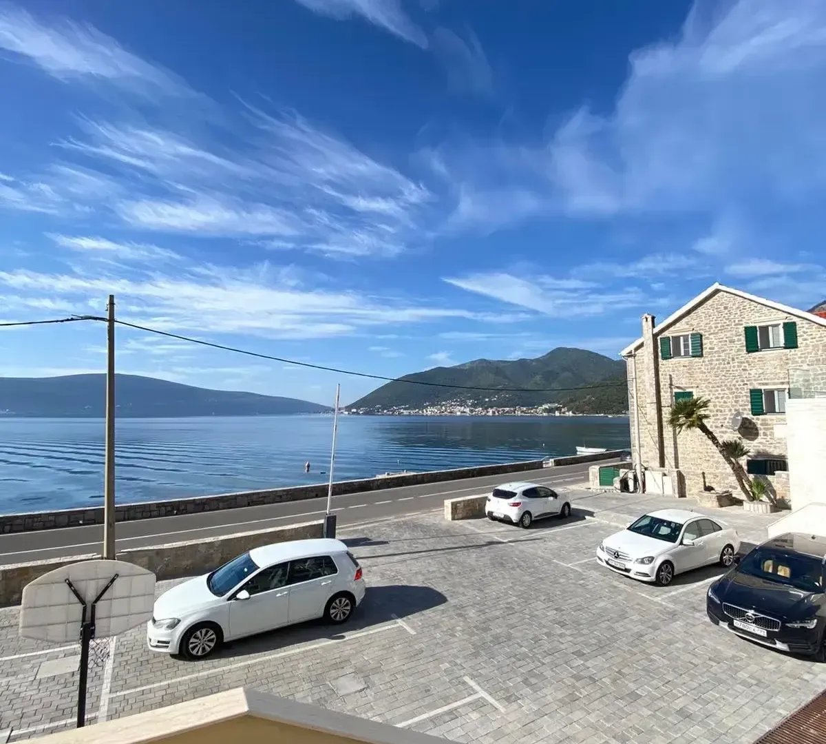 Prodaja, stan, 97m², Tivat, Crna Gora