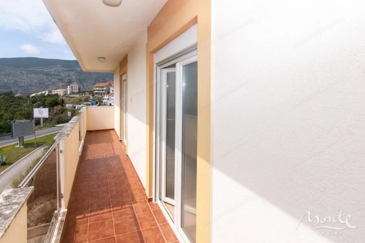Prodaja, dvosoban stan, 72m², Igalo, Herceg Novi