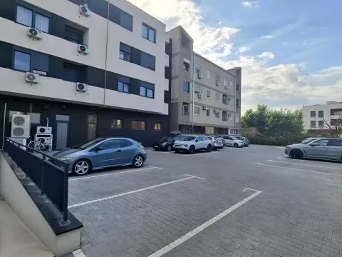 Parking garaža in Telep