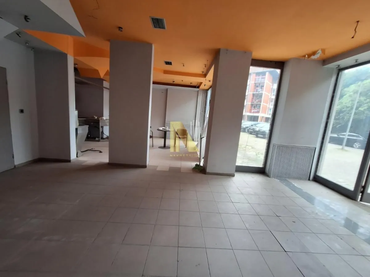 Rent, office space, 66m², Novo naselje, Novi Sad