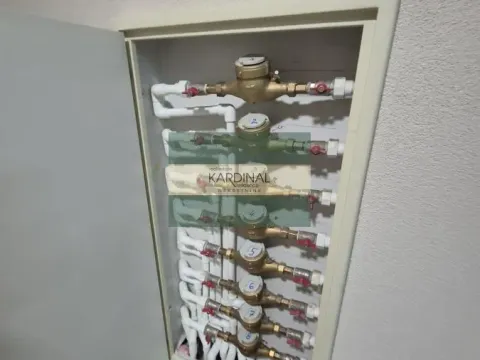 Izdavanje, četvorosoban stan, 97m², Centar, Paraćin - image 27