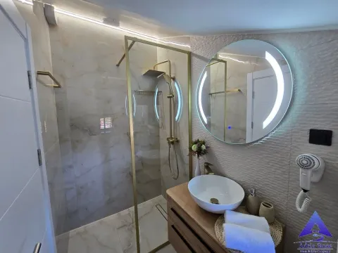 Prodaja, poslovni prostor, 400m², Centar, Budva - image 13