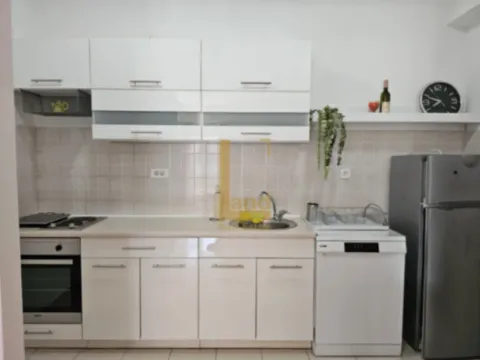 Prodaja, dvosoban stan, 85m², City Kvart, Podgorica - image 6