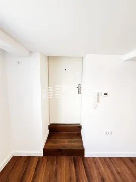 Rent, two bedroom apartment, 55m², Kosančićev Venac, Beograd - image 15