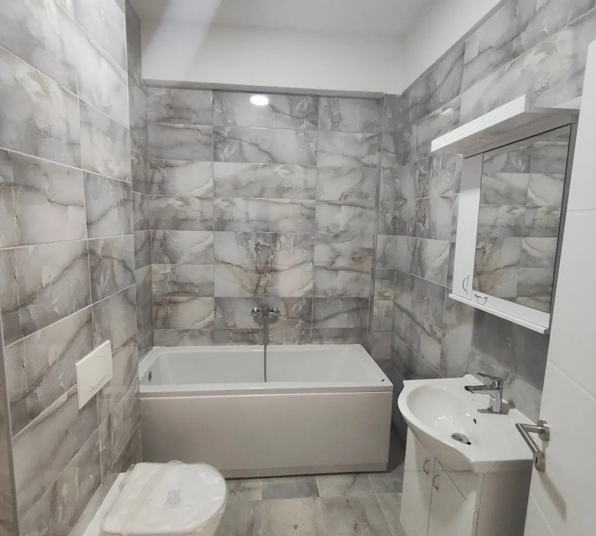 Prodaja, jednosoban stan, 57m², Centar, Loznica
