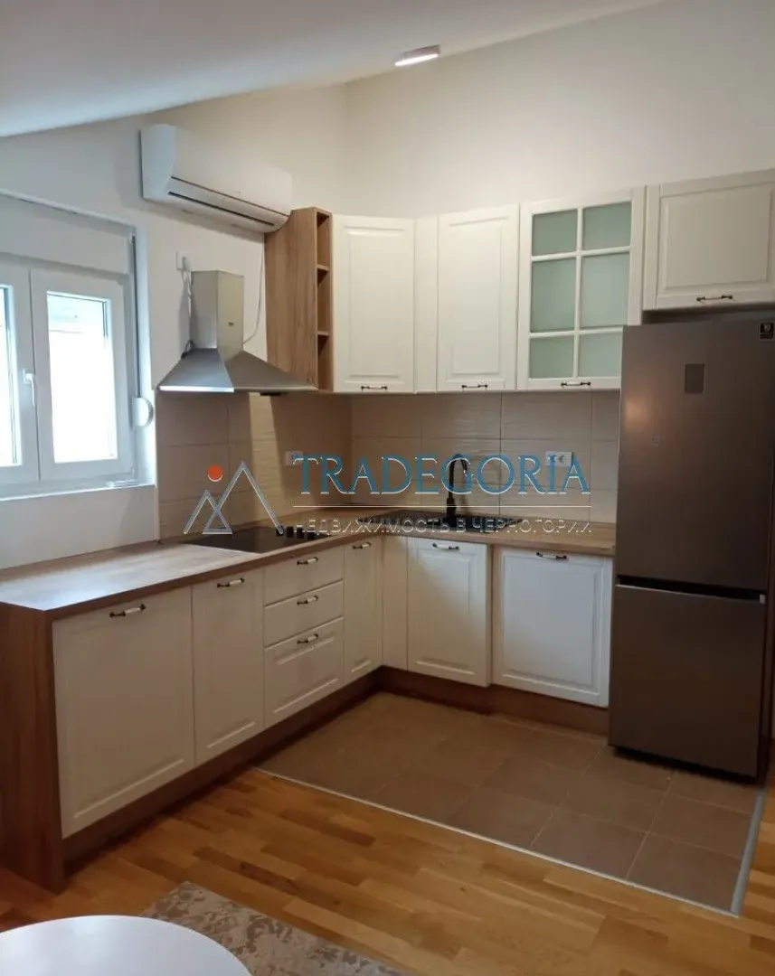 Prodaja, dvosoban stan, 60m², Tivat, Crna Gora
