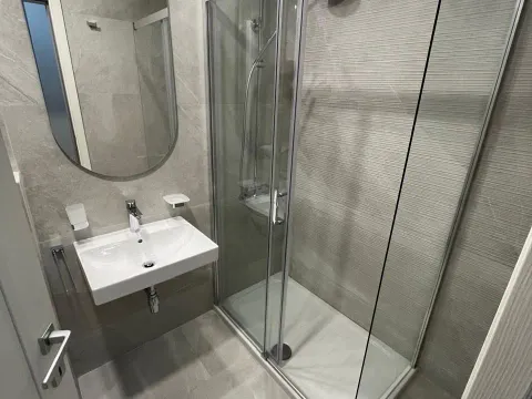 Izdavanje, jednosoban stan, 47m², Central Point, Podgorica - image 8