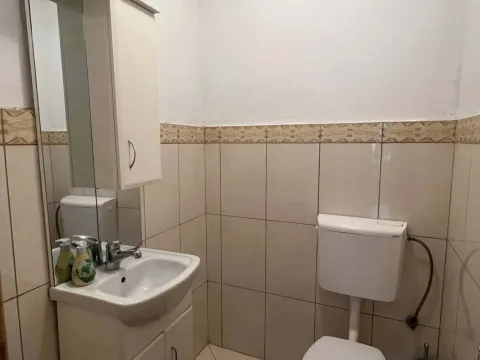 Rent, one bedroom apartment, 75m², Centar, Tivat - image 9