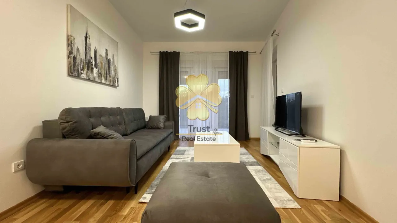 Izdavanje, dvosoban stan, 75m², Zabjelo, Podgorica