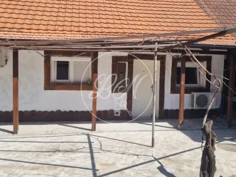 Rent, house, 83m², Zemun Gornji Grad, Zemun Sve Podlokacije - image 2