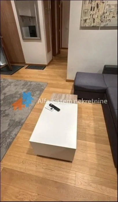 Izdavanje, dvosoban stan, 65m², Stari Grad, Beograd