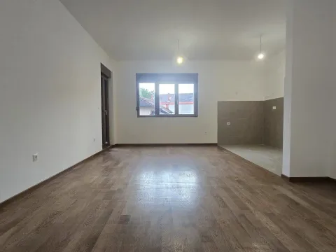 Rent, three bedroom apartment, 90m², Zagorič, Podgorica - image 3