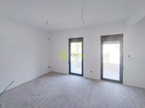 Prodaja, jednosoban stan, 43m², Kostanjica, Kotor - image 2