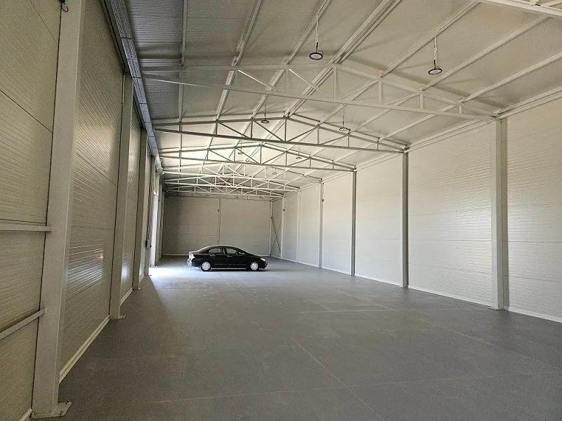 Izdavanje, poslovni prostor, 530m², Batajnica, Beograd