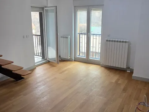 Prodaja, četvorosoban stan, 103m², Centar, Kolašin - image 6