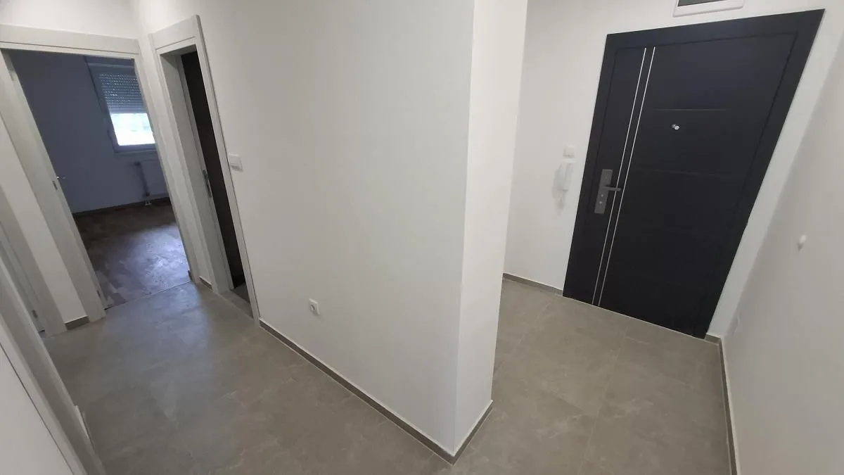 Izdavanje, trosoban stan, 75m², Petrovaradin, Novi Sad
