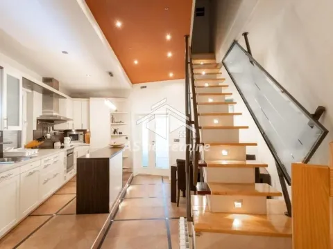 Rent, four bedroom apartment, 140m², Obilićev Venac, Beograd - image 13