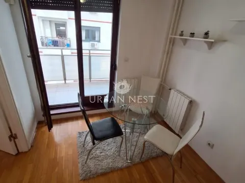 Rent, one bedroom apartment, 42m², Vračar Sve Podlokacije, Beograd - image 7