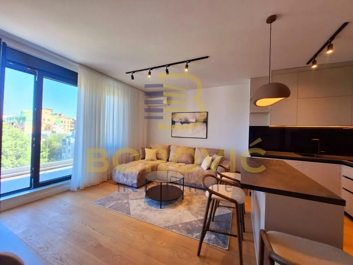 Izdavanje, dvosoban stan, 50m², Crveni Krst, Beograd