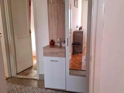 Prodaja, četvorosoban stan, 73m², Centar, Herceg Novi - image 7