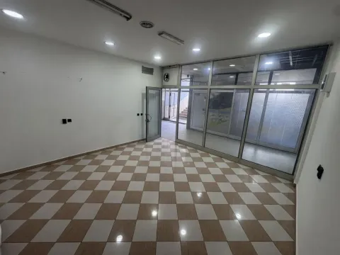 Prodaja, poslovni prostor, 28m², Pobrežje, Podgorica - image 3