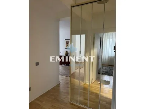 Rent, four bedroom apartment, 120m², Savski Venac, Beograd - image 14