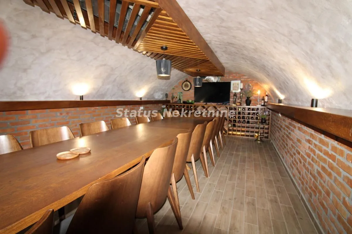 Prodaja, kuća, 285m², Sremski Karlovci, Novi Sad
