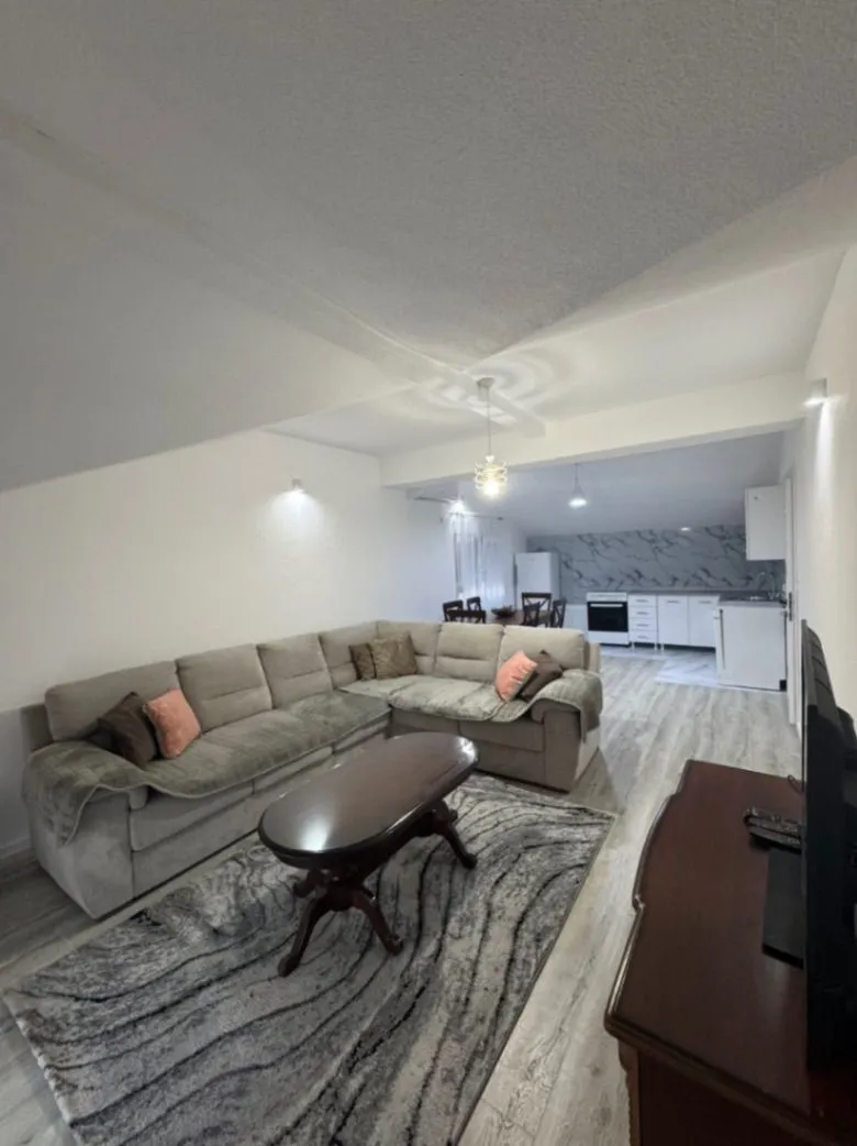 Izdavanje, dvosoban stan, 100m², Donja Gorica, Podgorica