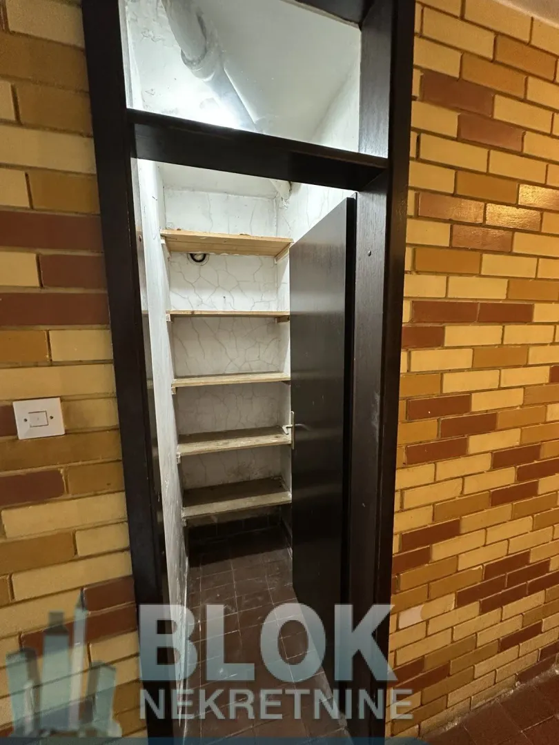 Prodaja, dvosoban stan, 80m², Blok 5, Podgorica